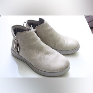 Kuru Tempo ankle boots